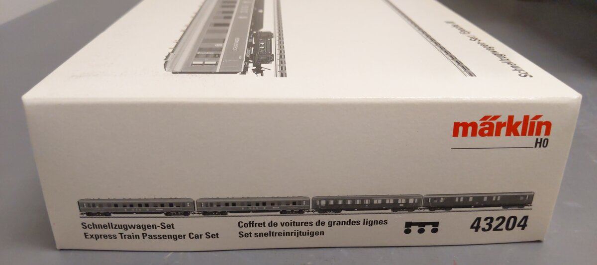 Marklin 43204 HO German Federal Railroad DB NightTrain 4-Car Set