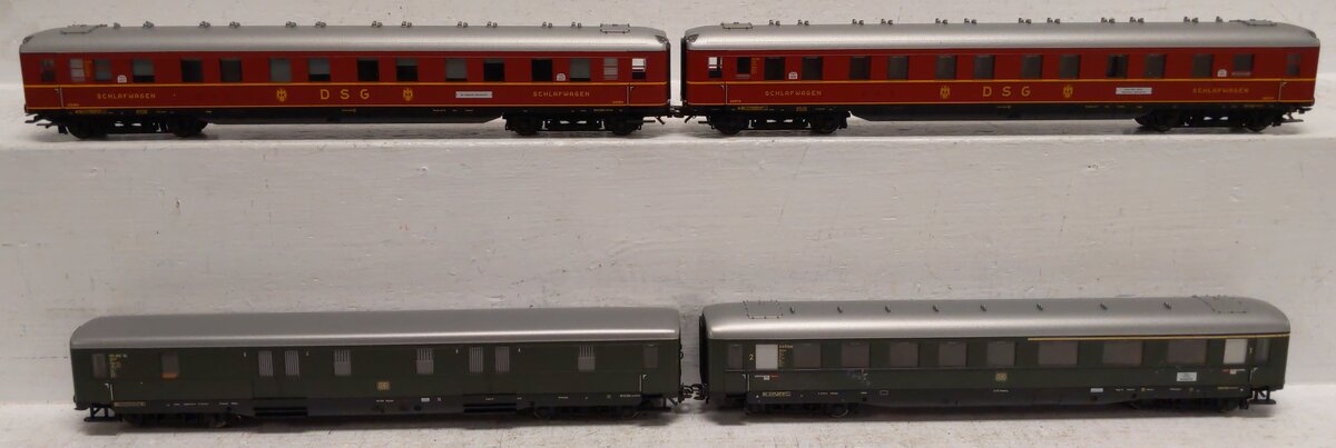 Marklin 43204 HO German Federal Railroad DB NightTrain 4-Car Set