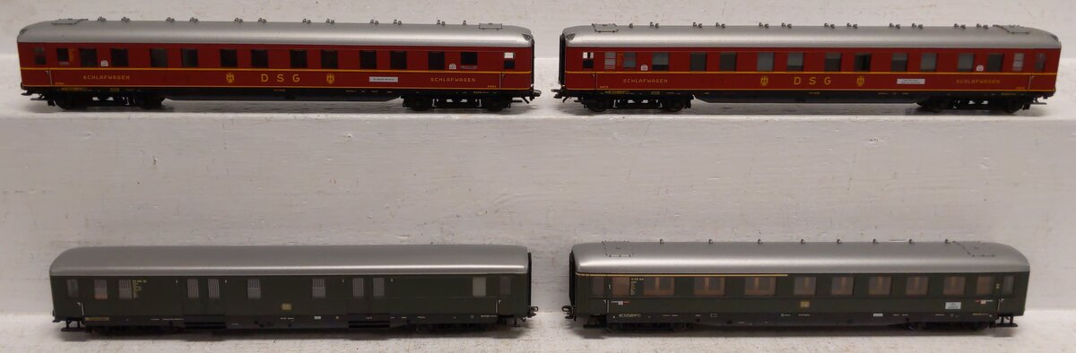 Marklin 43204 HO German Federal Railroad DB NightTrain 4-Car Set