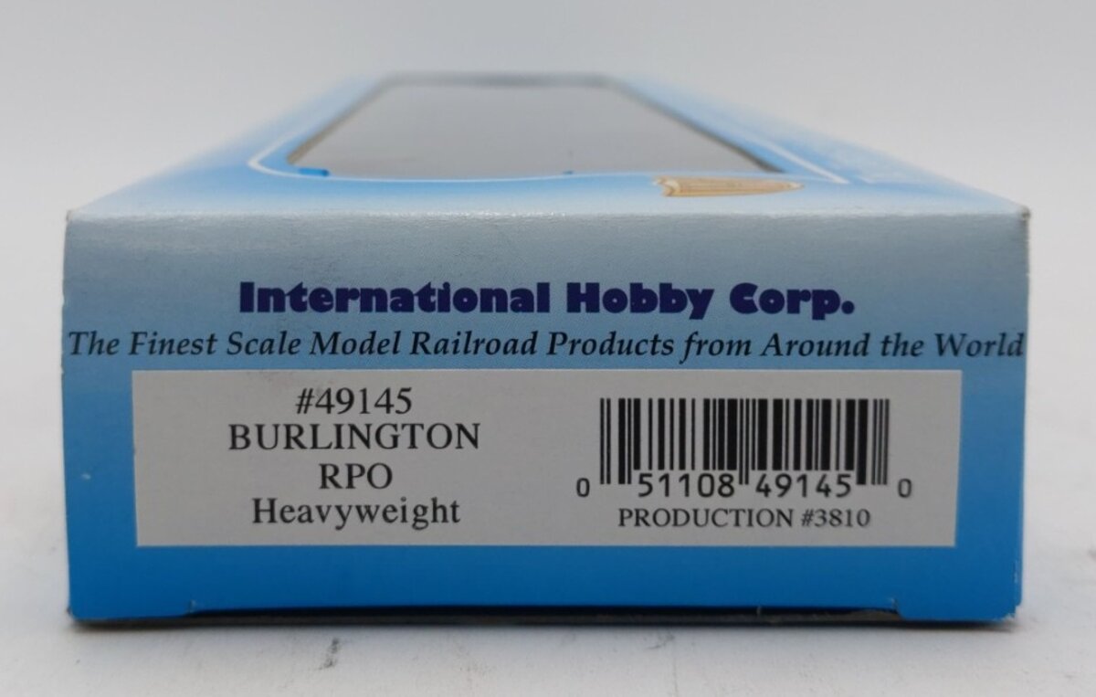IHC 49145 HO Chicago Burlington & Quincy Heavyweight RPO Passenger Car #1923