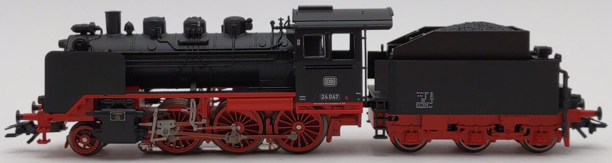 Marklin 36242 HO DB Class 24 Steam Locomotive w/ Tender #24047