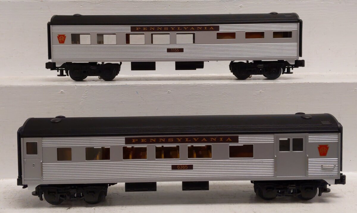 MTH 30-6073 O Pennsylvania Streamlined Passenger Combine/Diner Set (Set of 2) LN/Box