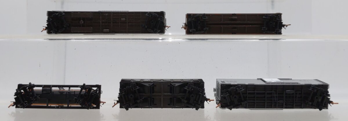 Micro-Trains Assorted N Scale Freight Cars [5] EX/Box