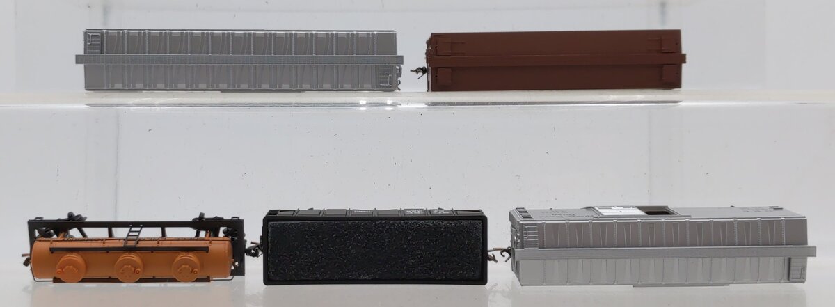 Micro-Trains Assorted N Scale Freight Cars [5] EX/Box