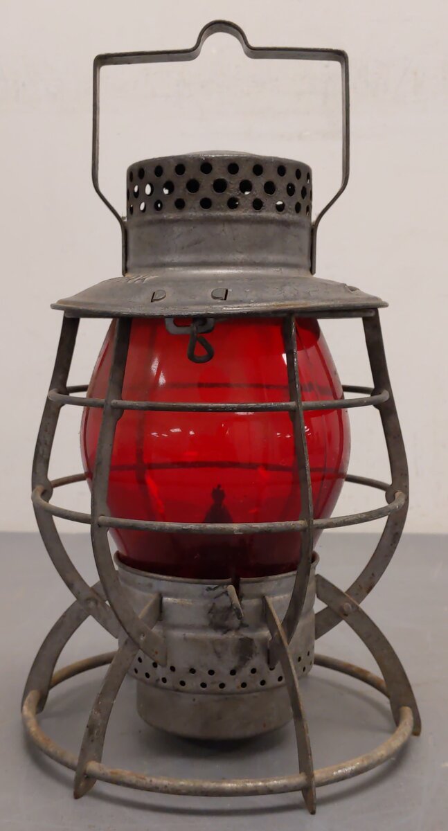 Dietz Vintage NYC Steel Clad Railroad Lantern #39 VG