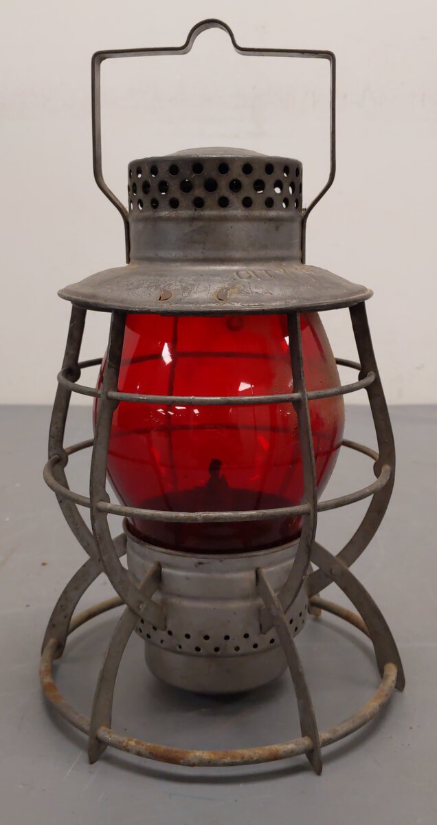 Dietz Vintage NYC Steel Clad Railroad Lantern #39 VG