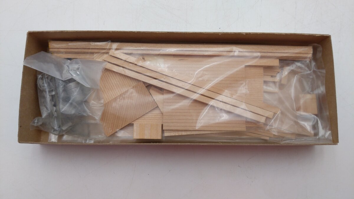 Gloor Craft 6015 O Scale Tool & Supply Shed Building Kit