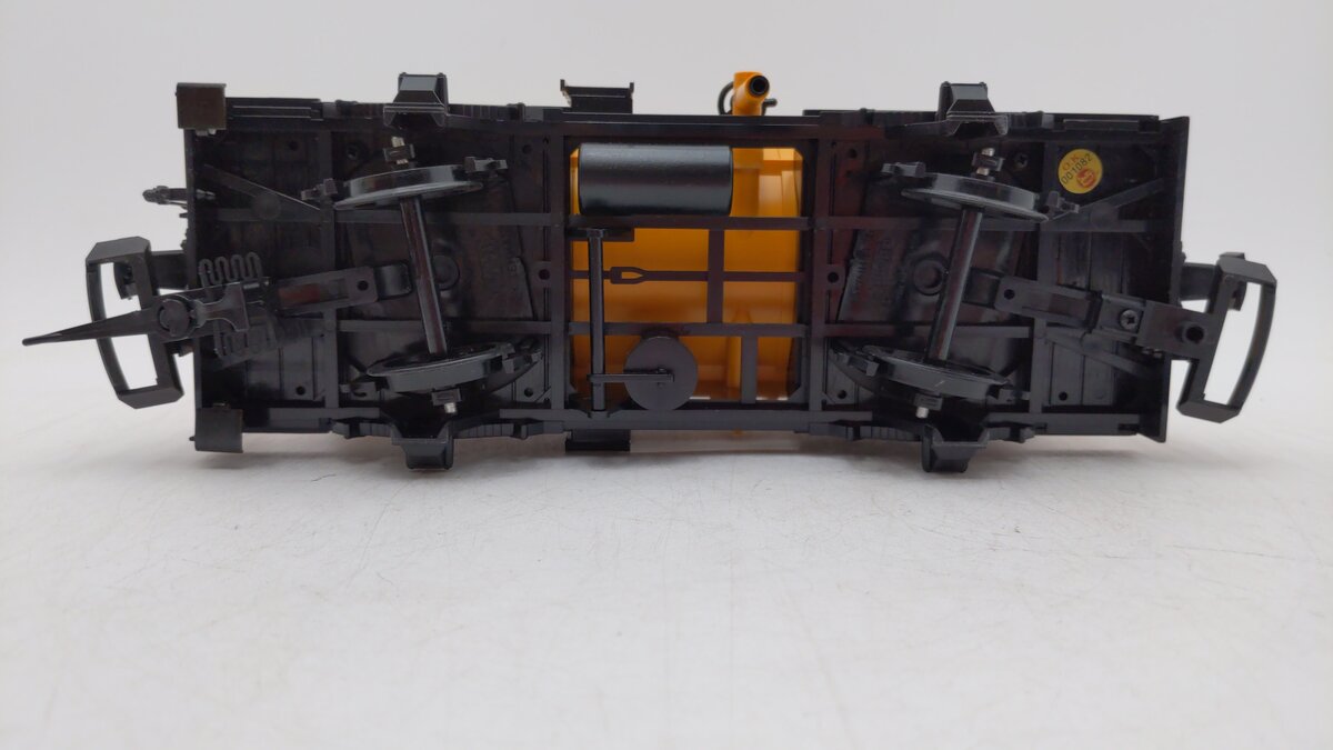 LGB 40402 G Scale Shell Tank Car - Metal Wheels – Trainz