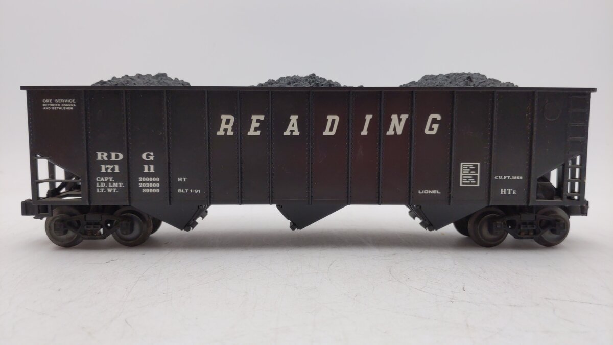 Lionel 6-17111 O Gauge Reading 3-Bay Hopper with Coal Load LN/Box