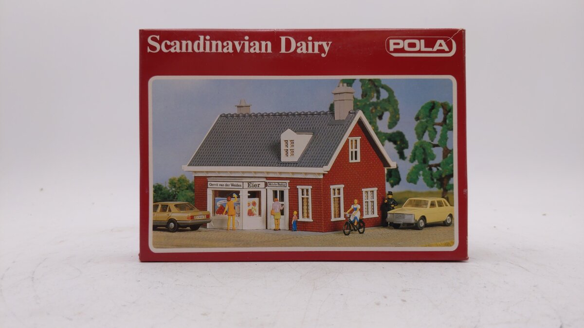 Pola 11535 HO Scale Scandinavian Dairy House Kit