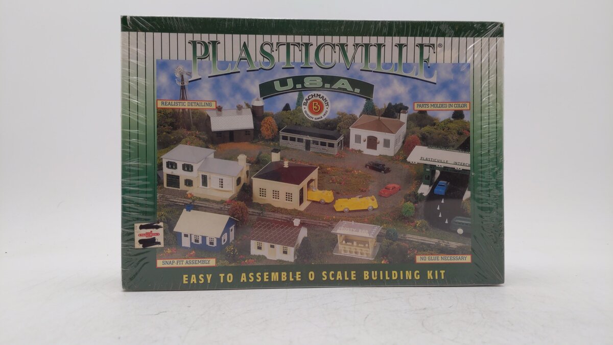 Bachmann 45604 O Scale Plasticville Farm Out Model Building Kit (Set of 3)