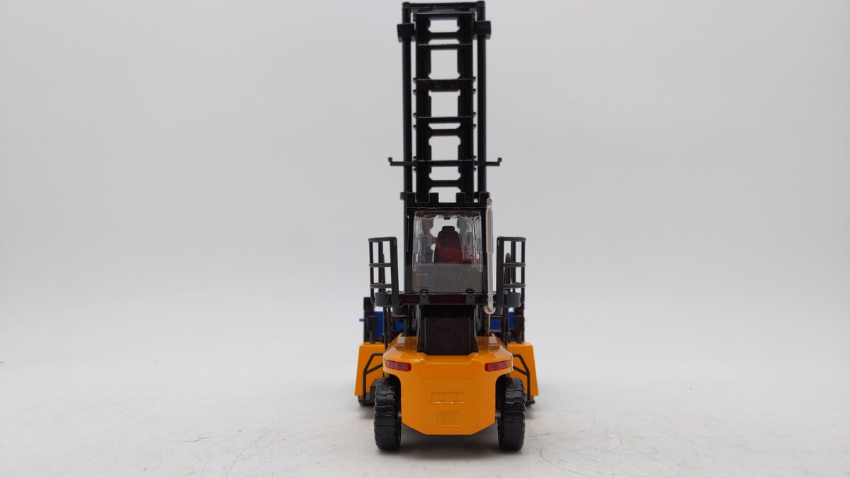 Menards 279-4232 1:50 Scale Kaidiwei Container Handler Car