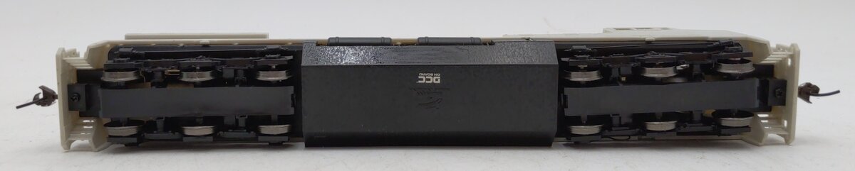 Bachmann 83501 HO Undecorated GE Dash 8-40CW Diesel Locomotive w/DCC