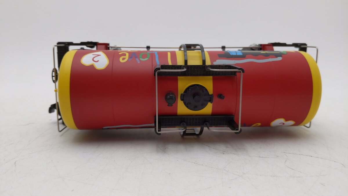 MTH 20-96019 O Gauge I Love Toy Trains® 8,000 Gallon Tank Car MT/Box