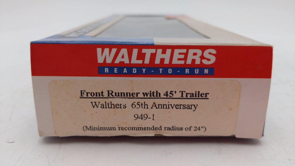 Walthers 949-1 HO Scale Walther's Front Runner w/ 45' Trailer #329765