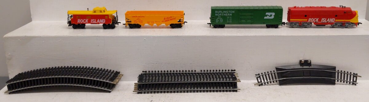 Tyco 7401 Vintage HO Scale Rock Island Overnight Freight VG/Box