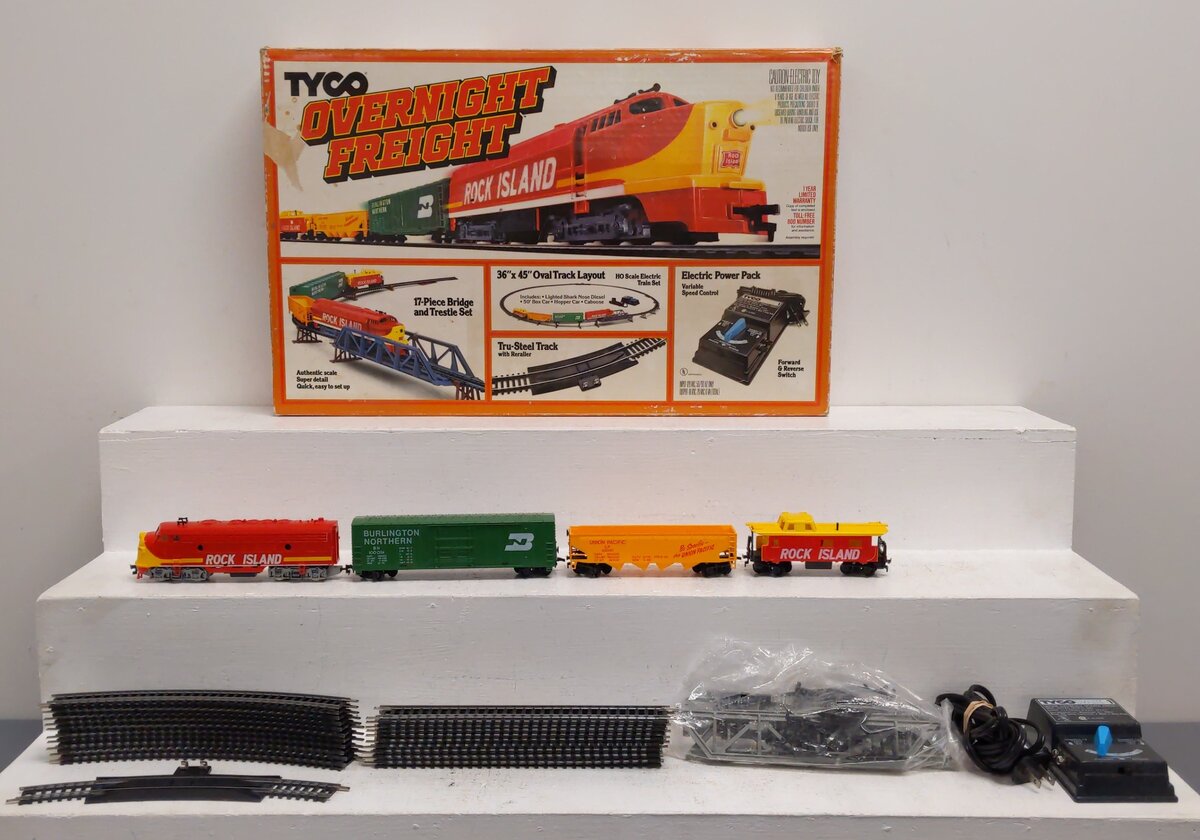 Tyco 7401 Vintage HO Scale Rock Island Overnight Freight VG/Box