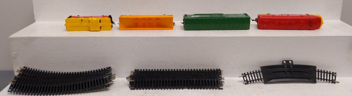 Tyco 7401 Vintage HO Scale Rock Island Overnight Freight VG/Box