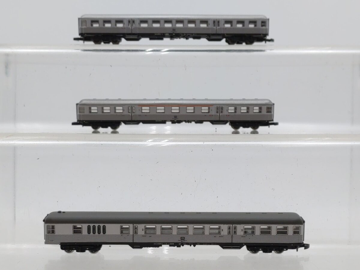 Marklin 87189 Z German Federal RR Rabbit Hutch Commuter Service Car (Set of 3)