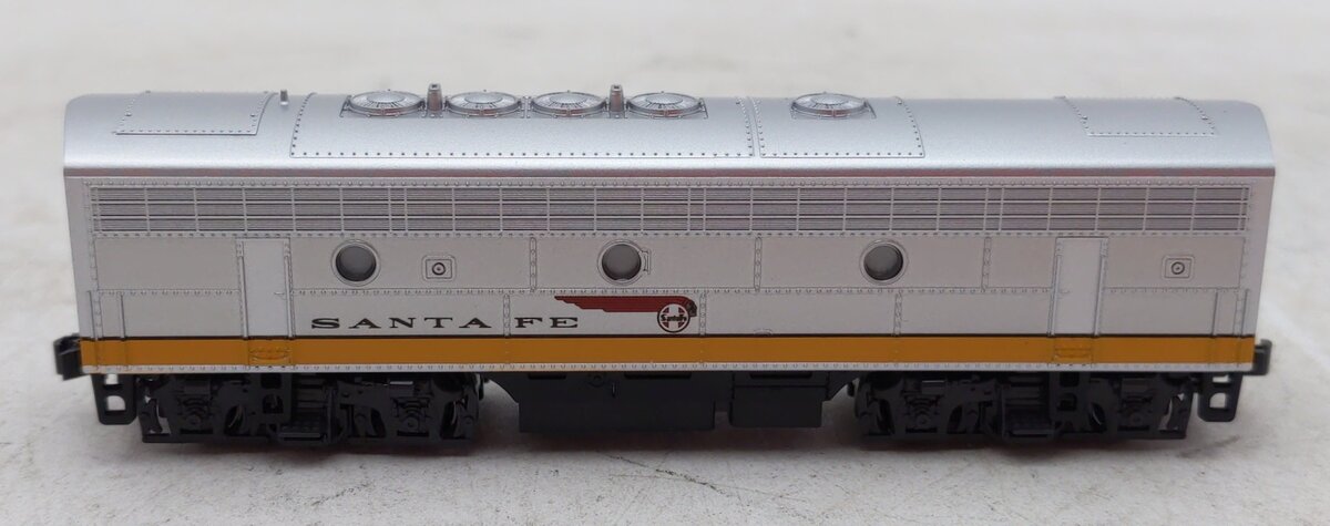 Kato 176-2215-LS N Santa Fe Freight Bonnet Diesel Locomotive with LokSound DCC