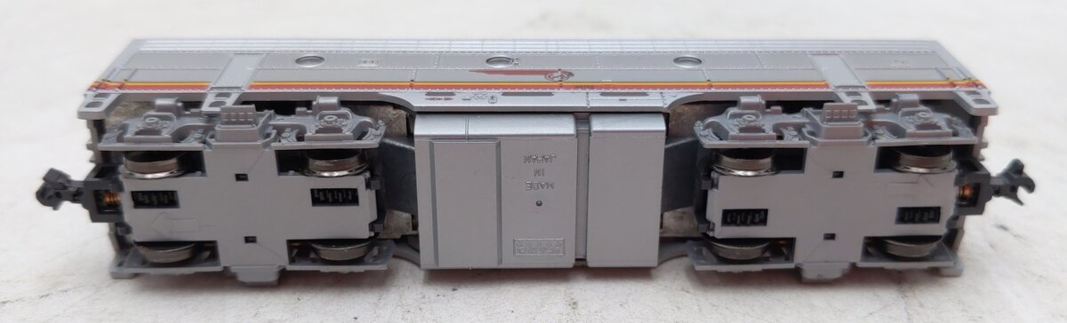 Kato 176-2211-LS N Santa Fe Warbonnet EMD F7B Diesel Locomotive