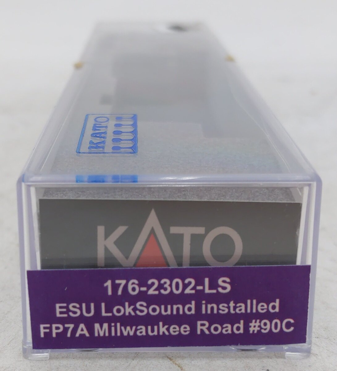 Kato 176-2302-LS N Milwaukee Road EMD FP7A Diesel Locomotive #90C