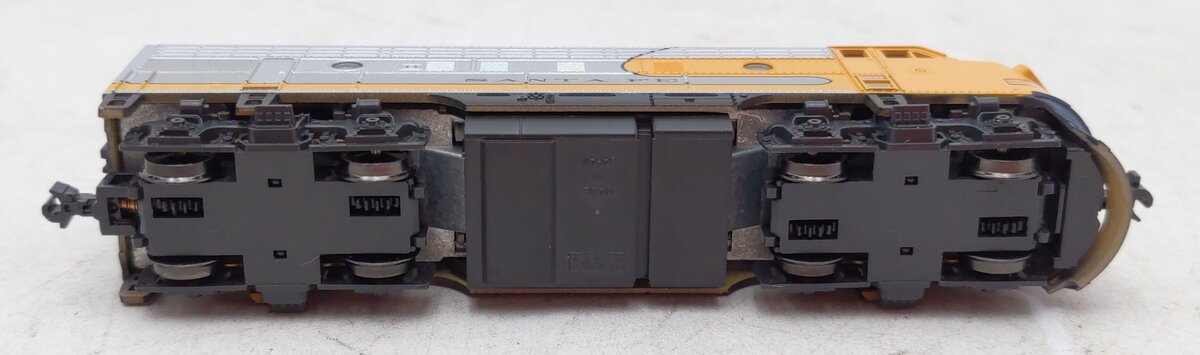 Kato 176-2140-LS N Sante Fe EMD F7A Diesel Locomotive with ESU LokSound DCC