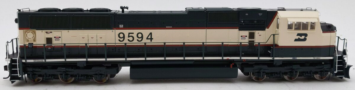Athearn G6432 HO Scale Burlington Northern SD-70MAC Diesel Locomotive #9594 NIB