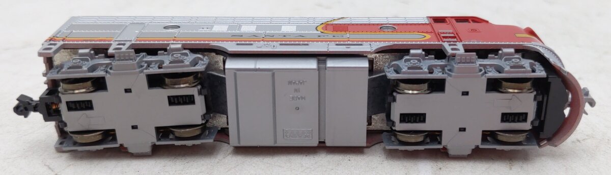Kato 176-2124 N Scale Santa Fe/Warbonnet F-7A Diesel Locomotive #37