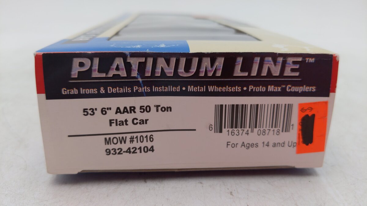 Walthers 932-42104 HO Platinum Line MOW 53' 6" AAR 50 Ton Flat Car #1016