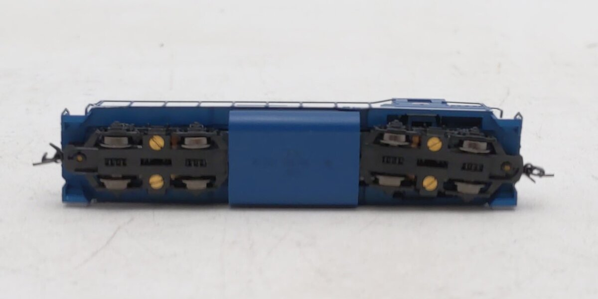 Micro-Trains 98101122 Z Missouri Pacific GP35 Powered Diesel Locomotive #660
