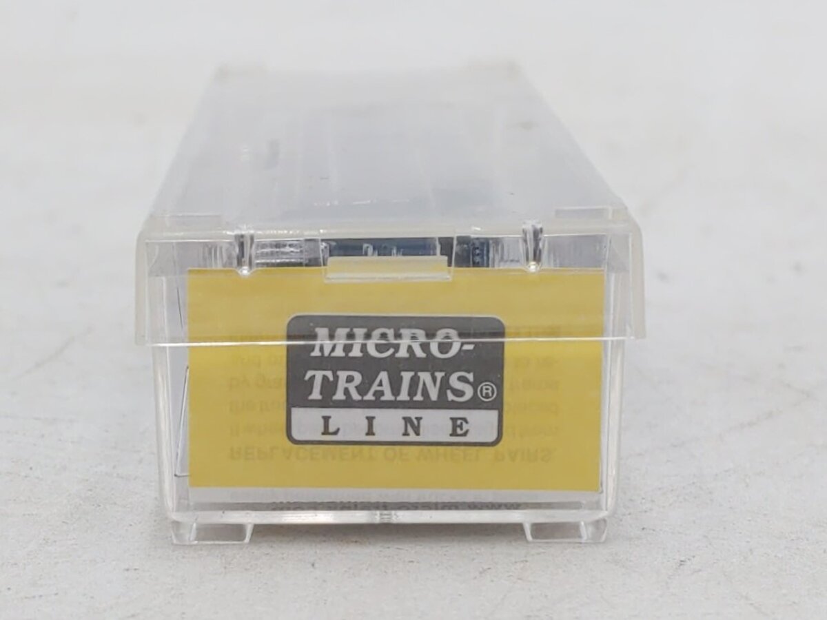Micro-Trains 98101122 Z Missouri Pacific GP35 Powered Diesel Locomotive #660
