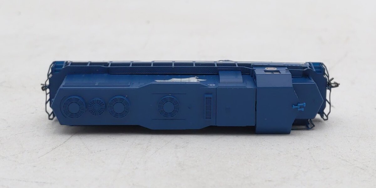 Micro-Trains 98101122 Z Missouri Pacific GP35 Powered Diesel Locomotive #660