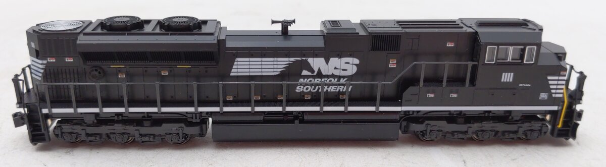 Kato 176-8515-LS N Norfolk Southern SD70ACe Diesel Locomotive LokSound/DCC #1111