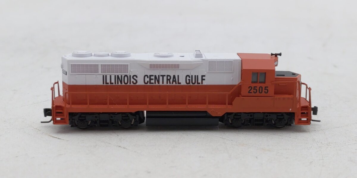 Micro-Trains 98101132 Z ICG EMD GP35 Powered Diesel Locomotive #2505