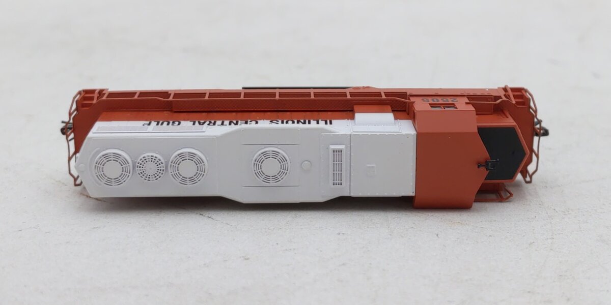 Micro-Trains 98101132 Z ICG EMD GP35 Powered Diesel Locomotive #2505