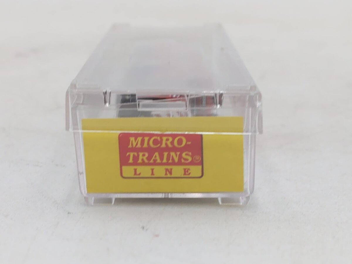 Micro-Trains 97001181 Z Canadian Pacific SD40-2 Powered Diesel Locomotive #5582