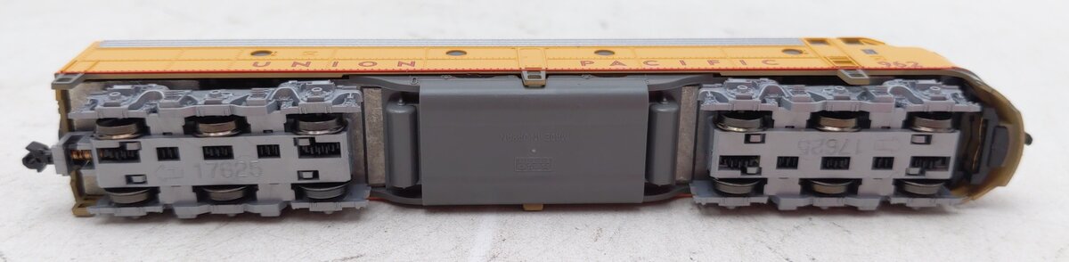 Kato 176-5318-DCC N Union Pacific Nose Herald E9A Diesel Locomotive w/DCC #962