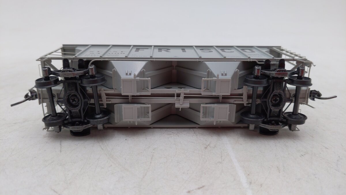 Kadee 8030 HO Frisco PS-2 2-Bay Covered Hopper #84009