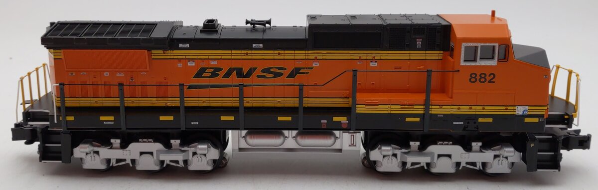 Lionel 2234180 O BNSF Dash 8 LionChief Diesel Locomotive #882