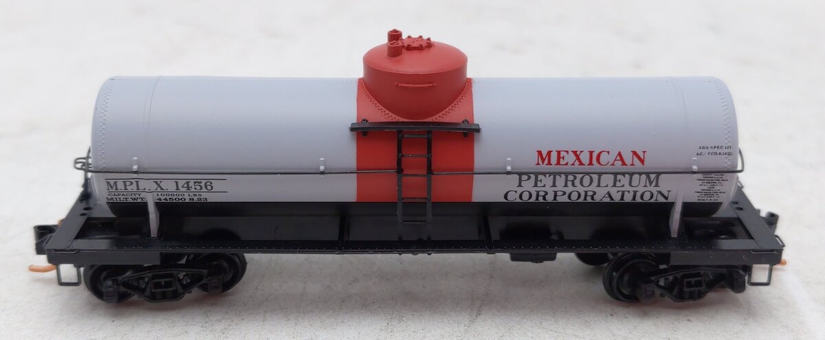 Micro-Trains 06500840 N Mexican Petroleum Co.39' Single Dome Tank Car #1456