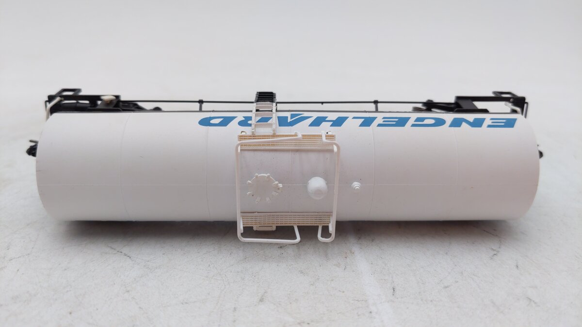 Atlas 1702 HO Engelhard Tank Car #71865