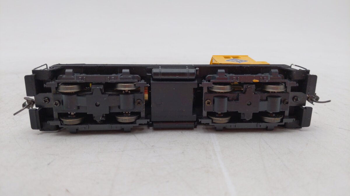 Walthers 932-1362 HO ADM EMD SW-1 Diesel Locomotive #69