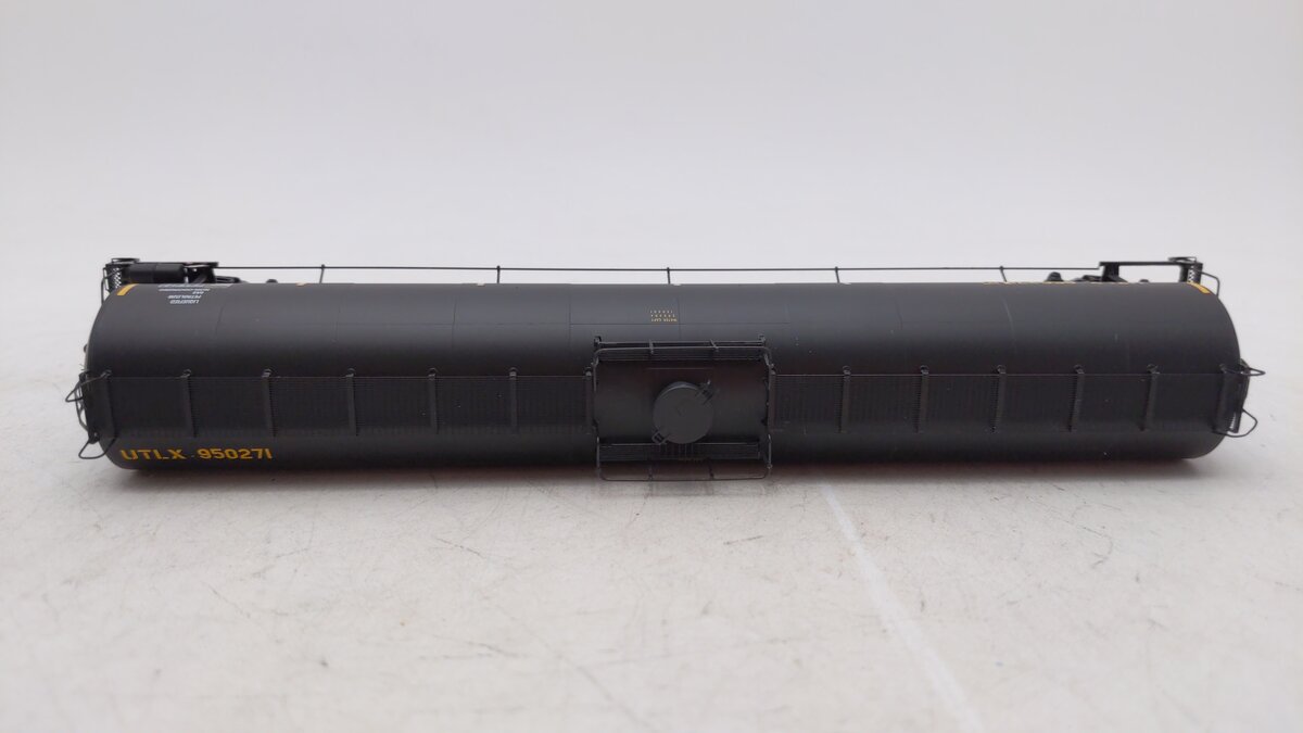 Athearn 96410 HO UTLX 33,900 Gallon LPG Early Tank Car #950271