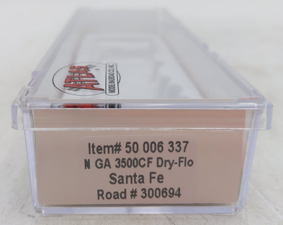 Atlas 50006337 N ATSF RTR 3500 Dry-Flo Covered Hopper #300694
