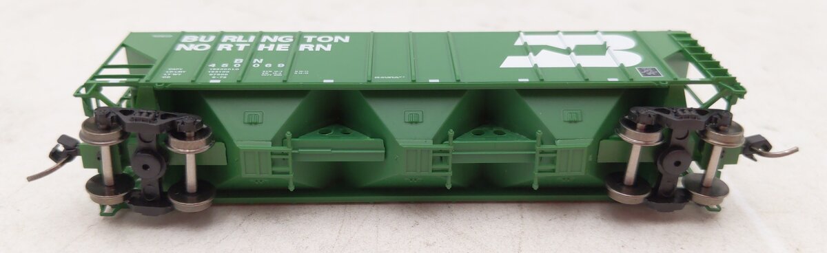 Atlas 50005733 N Burlington Northern RTR PS 4000 Covered Hopper #450069