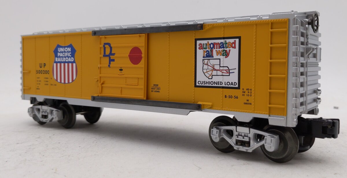 Lionel 6-39209 O Gauge Union Pacific Railroad Boxcar #500200 NIB