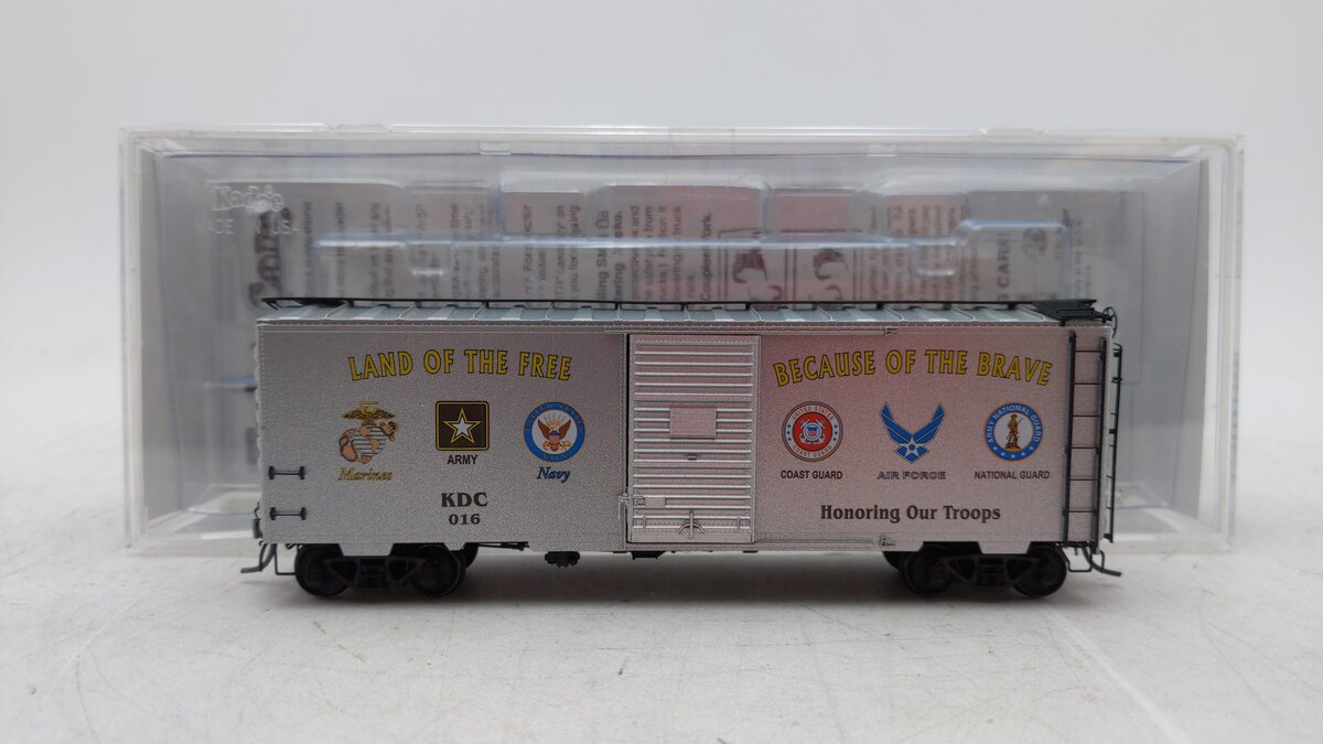 Kadee 6916 HO KDC 40' PS-1 Box Car with 6' Door #016
