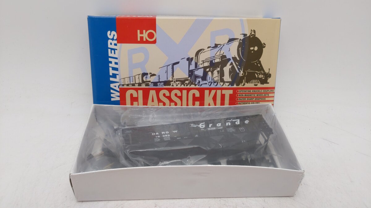 Walthers 932-4913 HO Denver and Rio Grande Western Quad Hopper Kit #16383