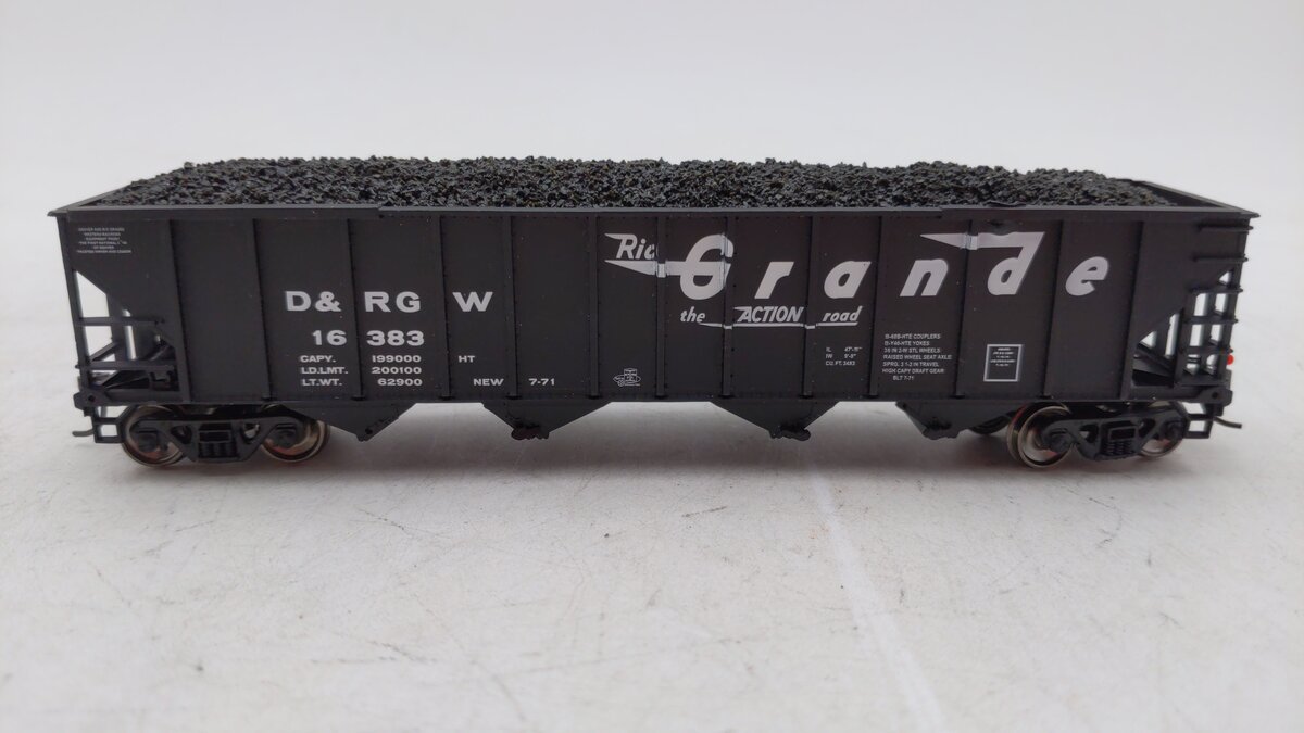 Walthers 910-1958 HO Denver & Rio Grande Western 50' 100-Ton 4-Bay Hopper #16662